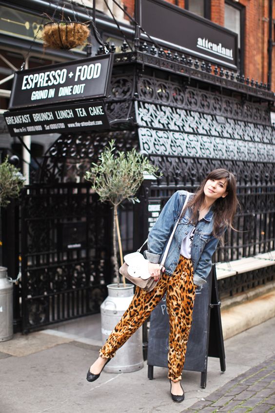 calça jogging animal print