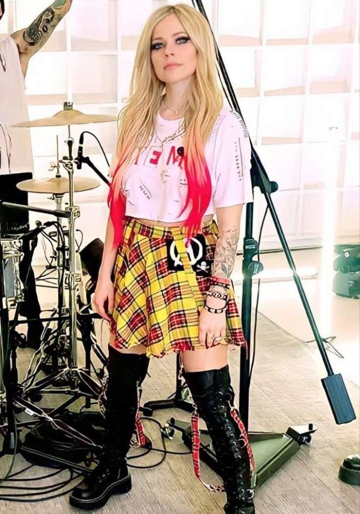 Estilo punk rock da cantora Avril Lavigne