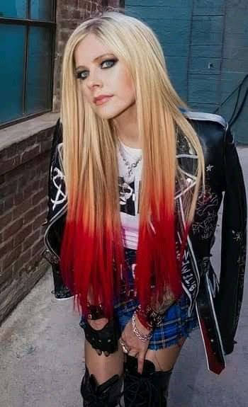 Estilo punk rock da cantora Avril Lavigne