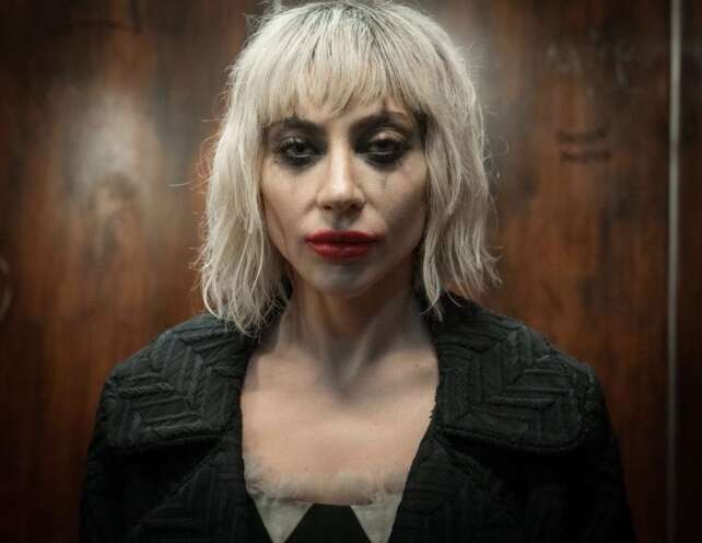 fashion-a-porter-lady-gaga-joker2-002