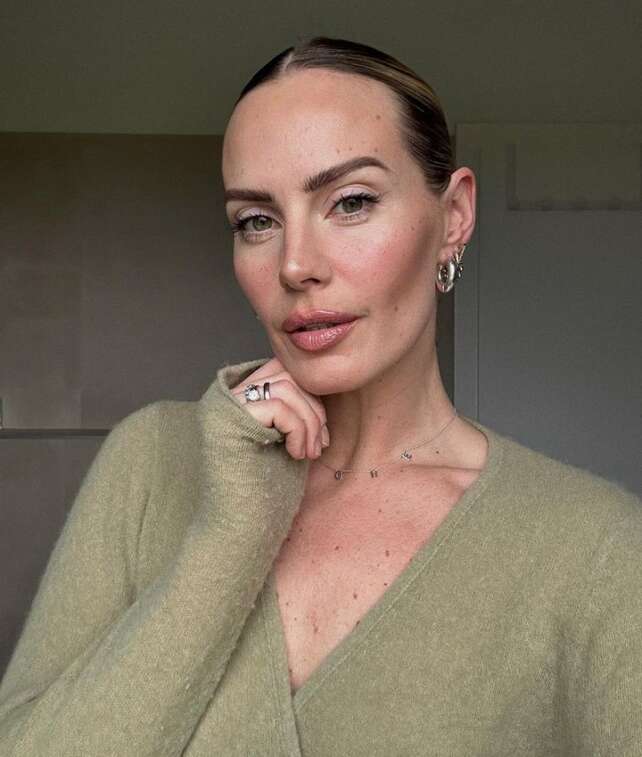 Maquiagem minimalista: o visual clean do Outono/Inverno 2024