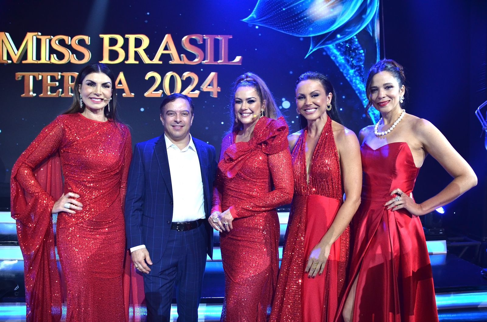 Marcelo com Leila Schuster, Flávia Cavalcante, Carol Borba e Adriana Amaral (Foto: Divulgação)