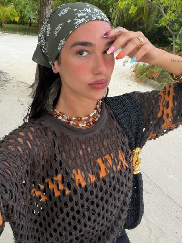 Francesinha multicolorida de Dua Lipa: a nova tendência pop